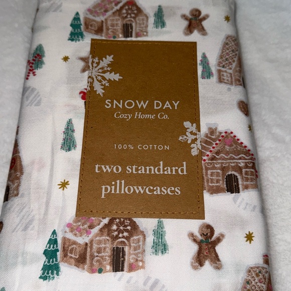 2024 Christmas Holiday gingerbread house and man standard 2 pillowcases  - Picture 2 of 6